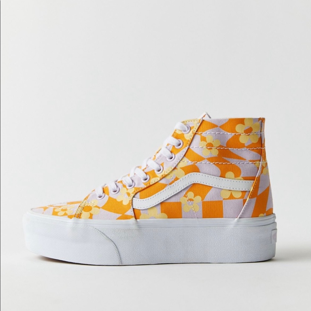 Orange and purple platform vans! Hard to find in size 11. So cute and trendy